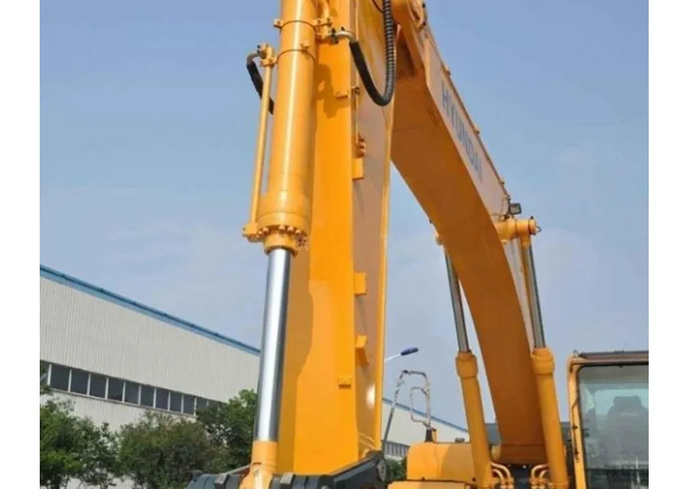 Proč hydraulické válce mění barvu na rypadlech?