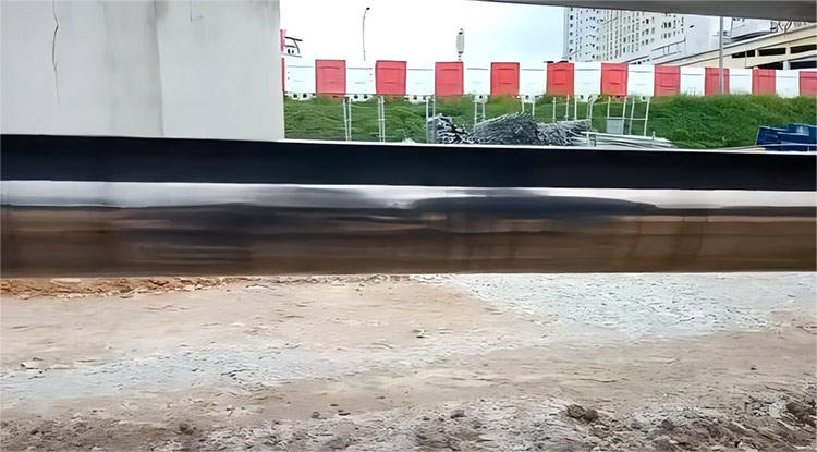 Analýza příčin hydraulické zbarvení pístové tyče